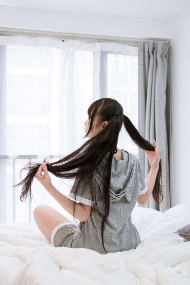 女人下面毛多又黑又厚