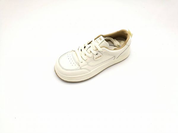 女時尚板鞋